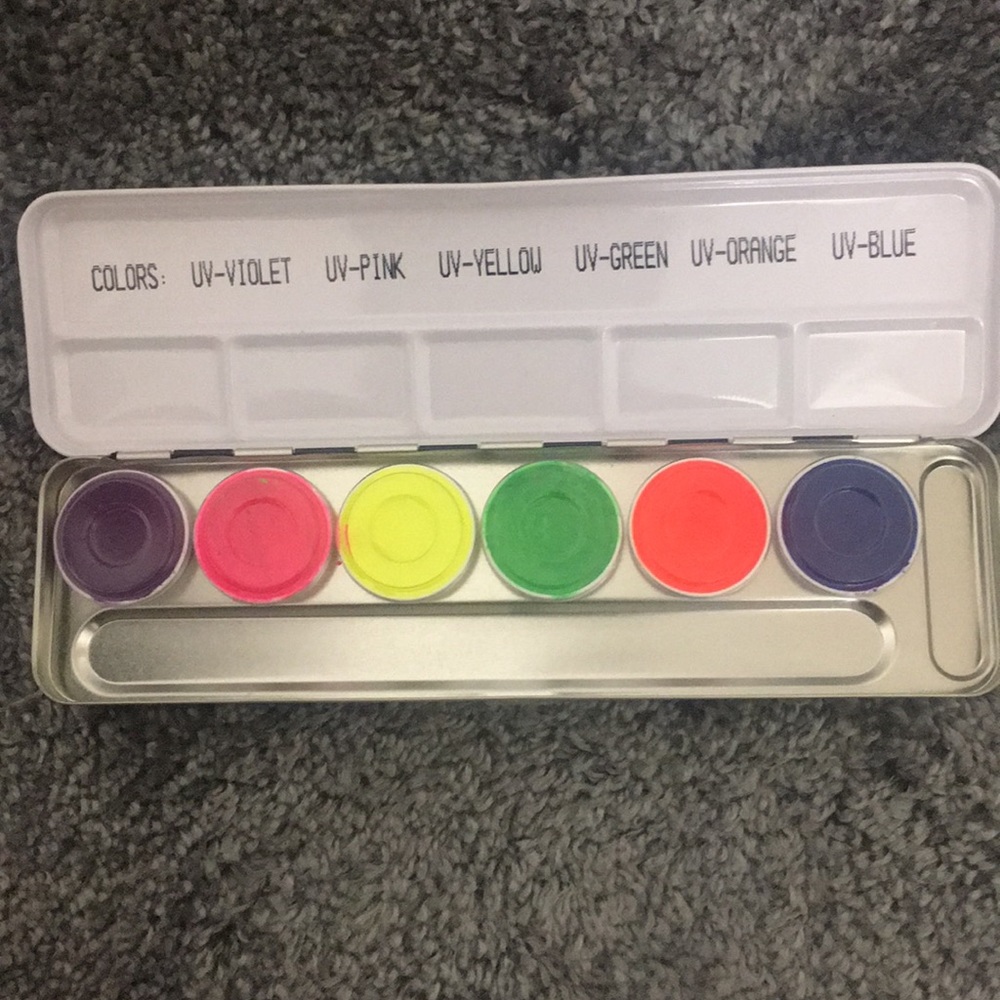 Kryolan AQUACOLOR UV DAY GLOW PALETTE 6 COLORS